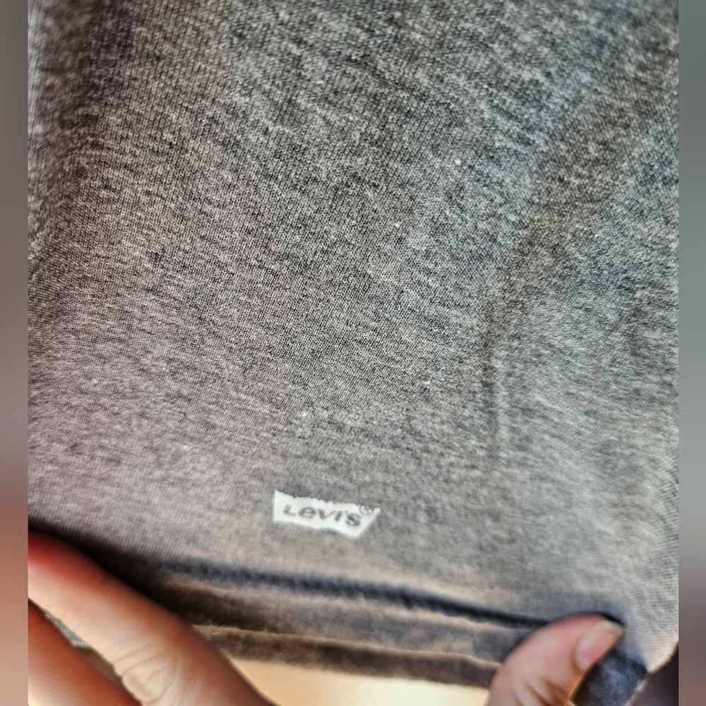 Levi's Heather Gray Men's Short Sleeve Tee Size XL - Picture 2 of 4